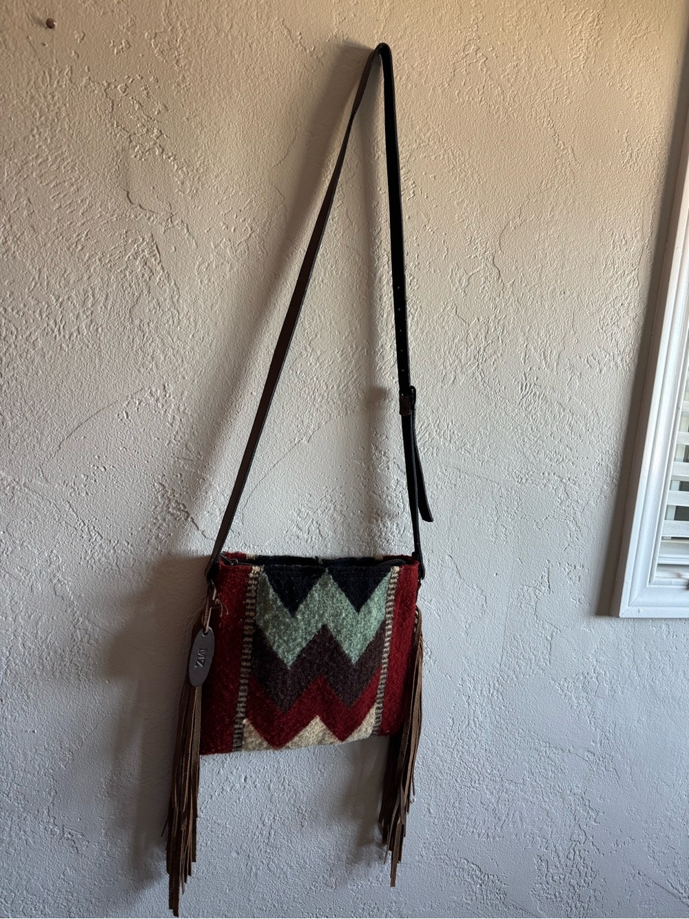 Manos zapotecas Chevron Wool Crossbody Bag
